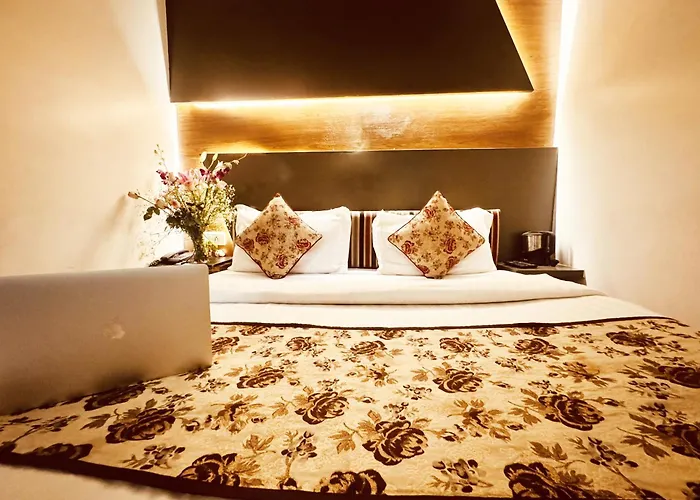 Hotel Jai Balaji, Paharganj, New Delhi Railway Station